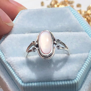 Sterling Silver Mother of Pearl Oval Ring