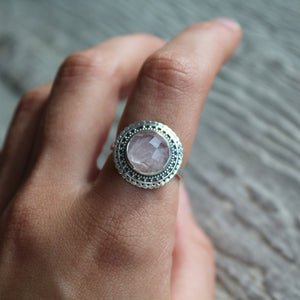 Sterling Silver Rose Quartz Circle Frame Ring