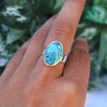 Load image into Gallery viewer, Turquoise Large Oval Ring
